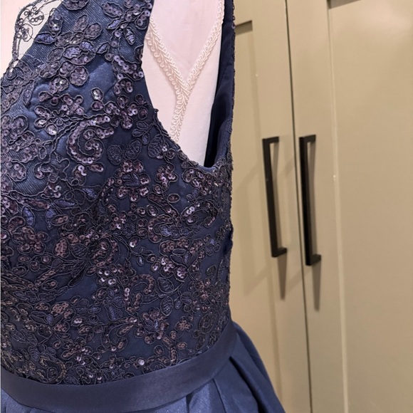 Elegant Navy Blue Dress - Picture 4 of 8